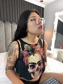 Lanadelrey 1 online show from 4, 3, 2026