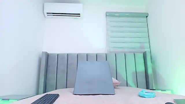 Snapshot of freyhasmith_ chatting on 19, 2, 2026 freyhasmith online show from 19, 2, 2026