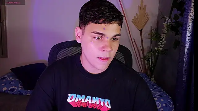 eithan jonnes online show from 18, 4, 2026