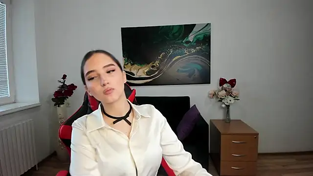 Effy Royse online show from 13, 2, 2026