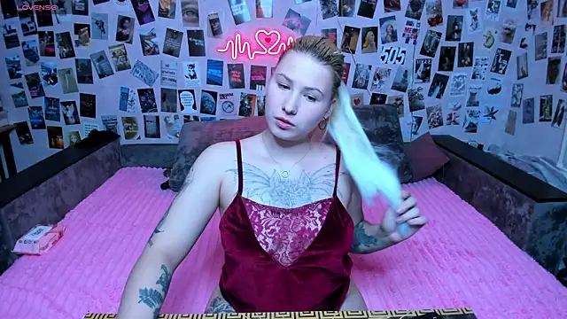 Snapshot of x_Ulya1cutex chatting on 30, 4, 2026 x Ulya1cutex online show from 30, 4, 2026