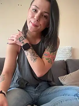 alwayshornyvivi online show from 13, 2, 2026