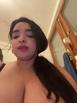 Snapshot of Mayaslow chatting on 19, 6, 2026 Mayaslow online show from 19, 6, 2026