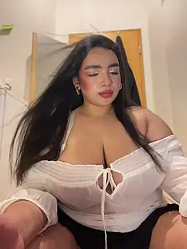 Snapshot of Mayaslow chatting on 20, 6, 2026 Mayaslow online show from 20, 6, 2026