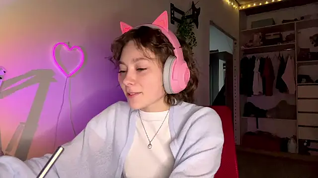 Snapshot of SlunkRear chatting on 2, 3, 2026 SlunkRear online show from 2, 3, 2026