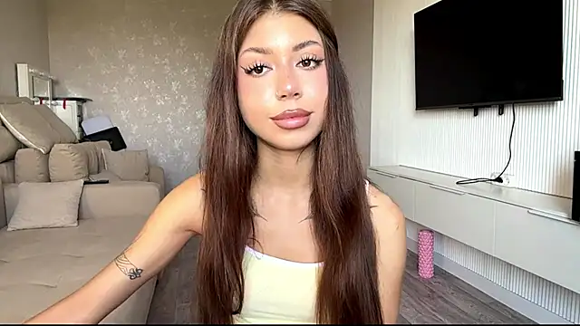 Snapshot of You_Club_Winx chatting on 20, 6, 2026 You Club Winx online show from 20, 6, 2026
