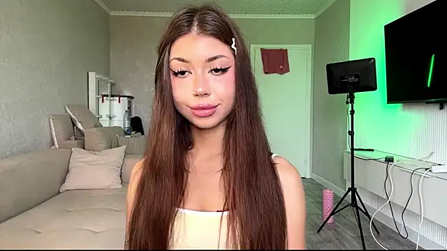 Snapshot of You_Club_Winx chatting on 4, 7, 2026 You Club Winx online show from 4, 7, 2026