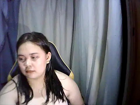 xia xoxo  online show from 30, 5, 2026