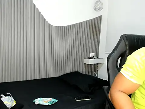 Rose blonde   online show from 4, 6, 2026