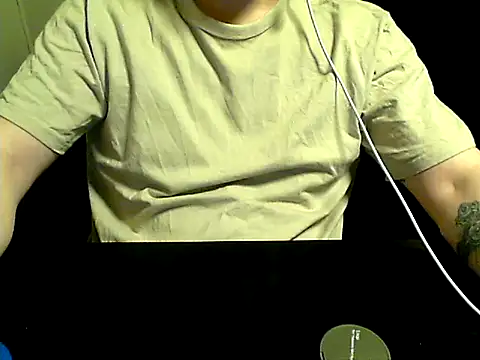 Snapshot of larwil97 chatting on 10, 2, 2026 larwil97 online show from 10, 2, 2026