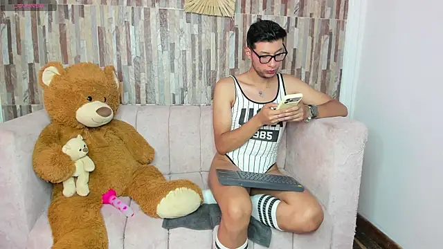 Miissy  online show from 4, 5, 2026