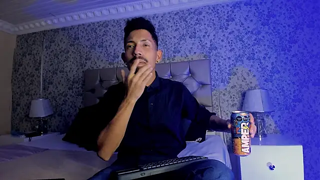 NoaahTylor online show from 6, 4, 2026