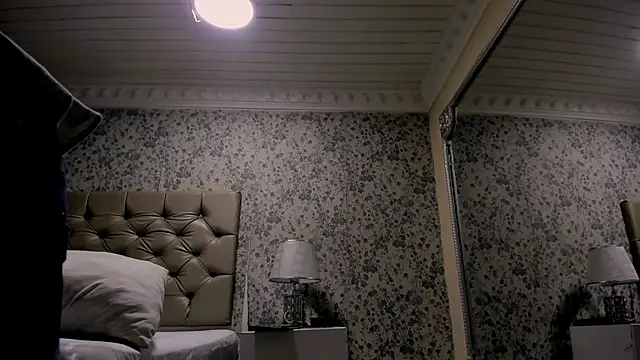 NoaahTylor online show from 16, 4, 2026