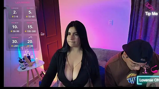 LATINLOVERS 1 online show from 18, 2, 2026