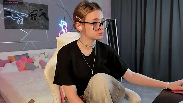 naomi reiss online show from 21, 7, 2026