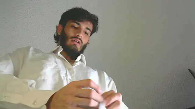 Snapshot of LovexJuxn8 chatting on 15, 2, 2026 LovexJuxn8 online show from 15, 2, 2026