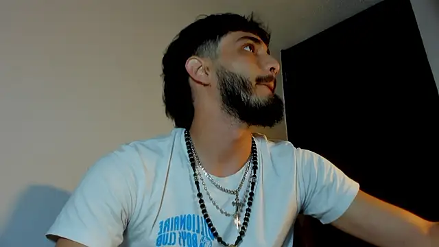 Snapshot of LovexJuxn8 chatting on 25, 2, 2026 LovexJuxn8 online show from 25, 2, 2026