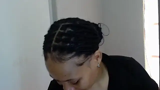 BootyCaramelxx online show from 12, 4, 2026