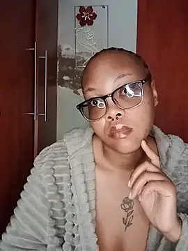 ShantelBootyBoobs online show from 16, 7, 2026