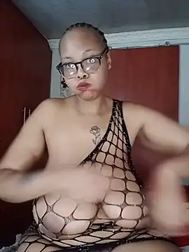 ShantelBootyBoobs online show from 17, 7, 2026