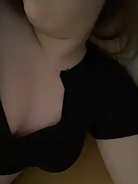 Snapshot of LixuryBaby chatting on 15, 2, 2026 LixuryBaby online show from 15, 2, 2026