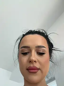 Katty Pery online show from 27, 2, 2026