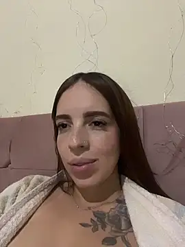 Snapshot of Larinhap chatting on 24, 5, 2026 Larinhap online show from 24, 5, 2026