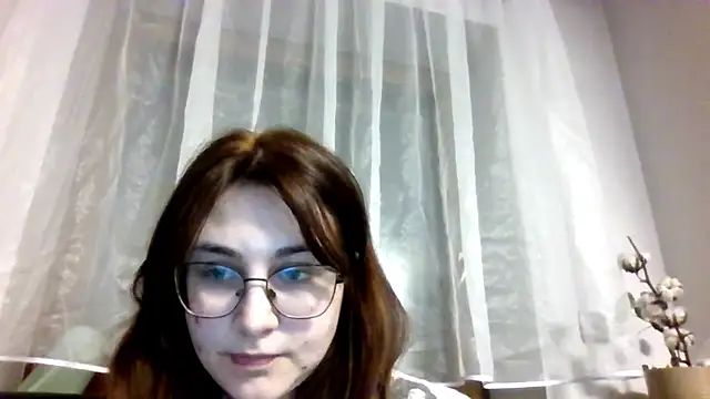Snapshot of MiaCuteGirl chatting on 8, 4, 2026 MiaCuteGirl online show from 8, 4, 2026