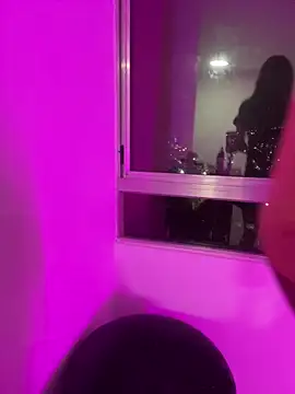 candy deluxe online show from 25, 4, 2026