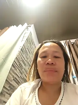 squirtshantal online show from 15, 4, 2026