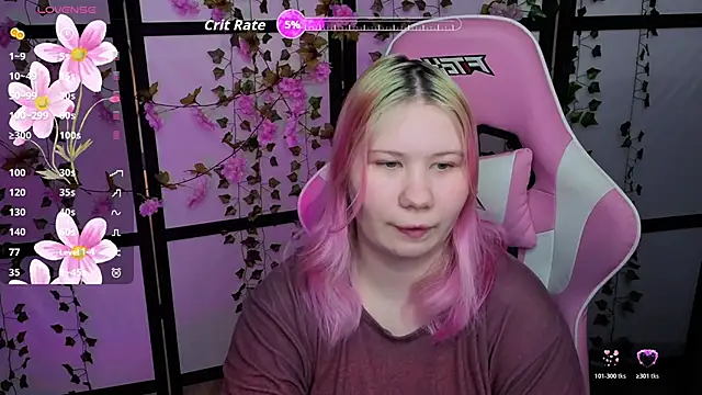 Snapshot of kitsune_little chatting on 21, 4, 2026 kitsune little online show from 21, 4, 2026
