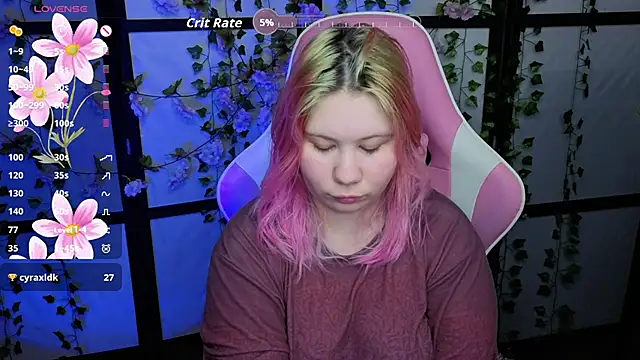 Snapshot of kitsune_little chatting on 22, 4, 2026 kitsune little online show from 22, 4, 2026