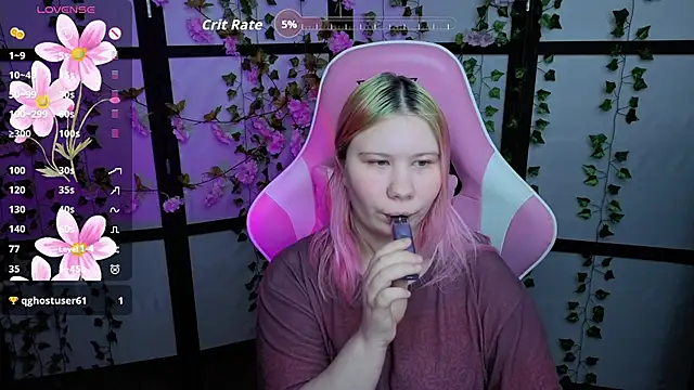Snapshot of kitsune_little chatting on 29, 4, 2026 kitsune little online show from 29, 4, 2026