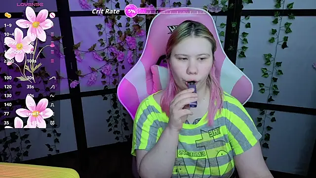 Snapshot of kitsune_little chatting on 1, 5, 2026 kitsune little online show from 1, 5, 2026