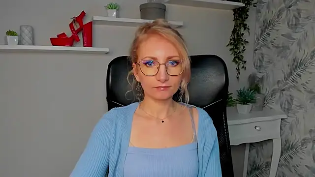 CinderellaMoon online show from 16, 3, 2026