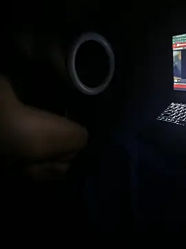 Snapshot of obsidian_paws chatting on 14, 2, 2026 obsidian paws online show from 14, 2, 2026