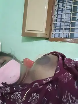 Snapshot of tamilkaviya431 chatting on 11, 7, 2026 tamilkaviya431 online show from 11, 7, 2026