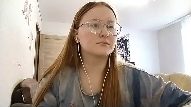 AnikaLipps online show from 2, 3, 2026