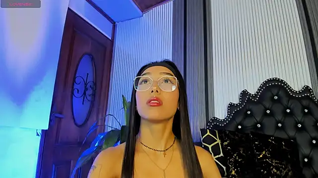LunaVelour13 online show from 28, 5, 2026