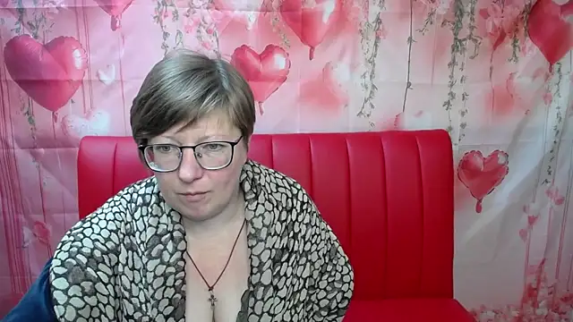 Snapshot of RadaChudna chatting on 24, 4, 2026 RadaChudna online show from 24, 4, 2026