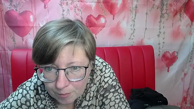 Snapshot of RadaChudna chatting on 3, 5, 2026 RadaChudna online show from 3, 5, 2026