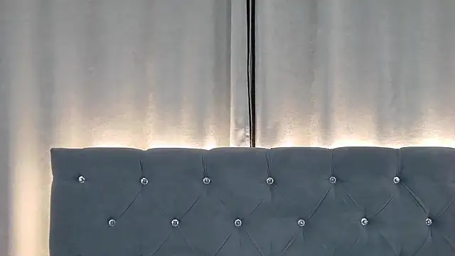 Snapshot of VikkyVonn chatting on 7, 5, 2026 VikkyVonn online show from 7, 5, 2026