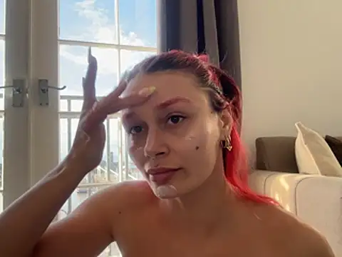 FoxyValentine online show from 6, 4, 2026