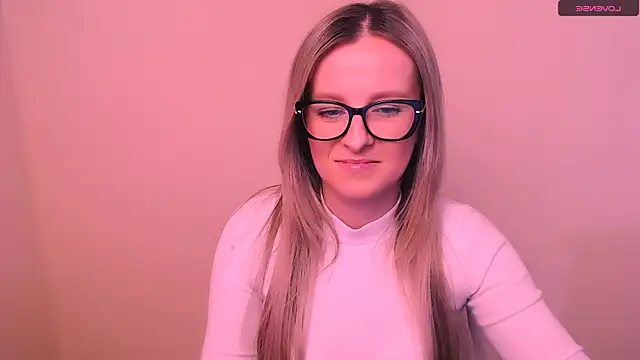 Snapshot of AnnePeach chatting on 18, 2, 2026 AnnePeach online show from 18, 2, 2026