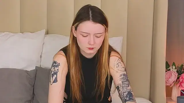 Snapshot of AlyssFrost chatting on 23, 6, 2026 AlyssFrost online show from 23, 6, 2026