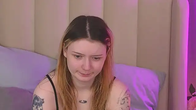 Snapshot of AlyssFrost chatting on 1, 7, 2026 AlyssFrost online show from 1, 7, 2026