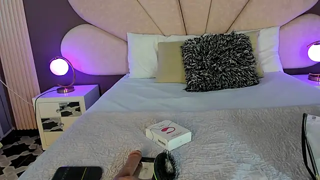 PerlaRogerss  online show from 1, 4, 2026