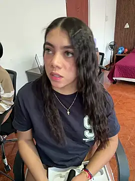 Luna rousse26 online show from 13, 3, 2026