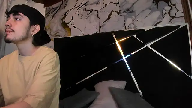 Couple In Heat online show from 24, 2, 2026