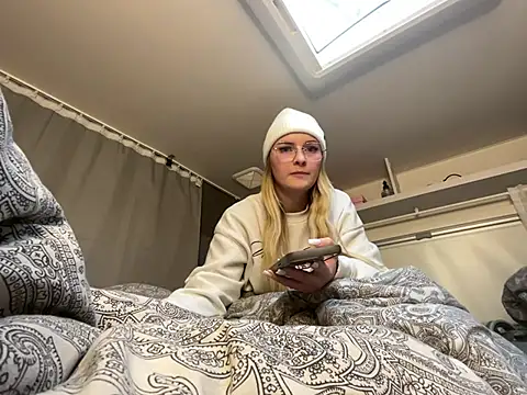 melanieTesss online show from 16, 2, 2026